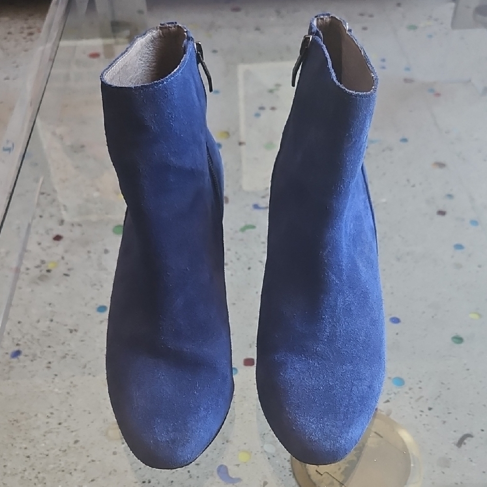 Vince Camuto Navy Suede Ankle Booties Sz 10